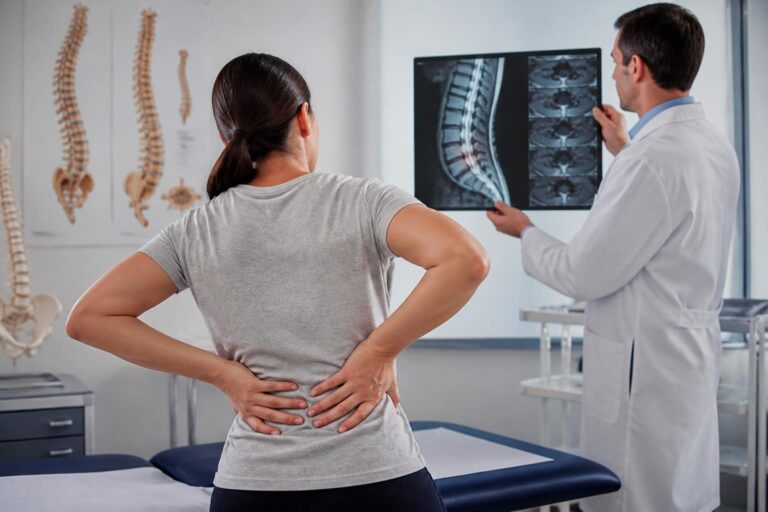 Hernie discale lombaire : symptômes et diagnostic